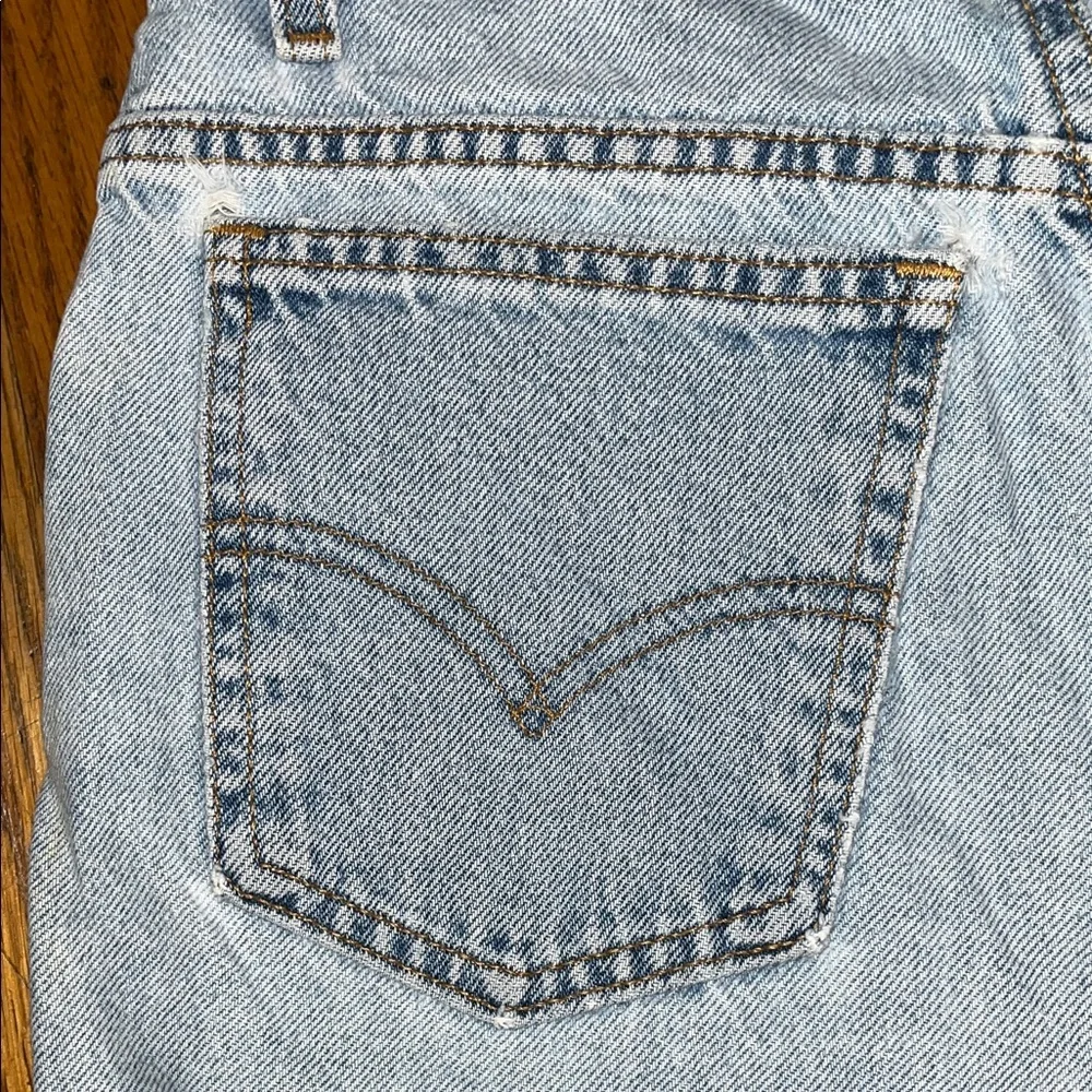 Vintage Levi's 967 Orange Tab Relaxed Fit Light Blue Denim Shorts Size 7